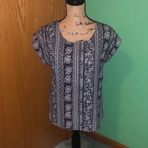 Printed short sleeve shirt